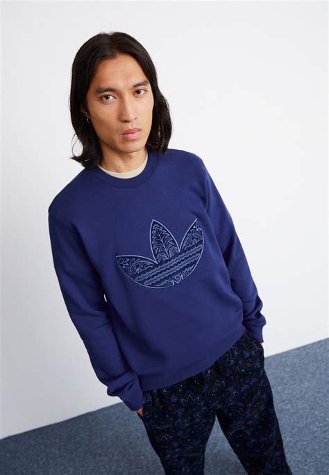 donkerblauw sweater adidas|adidas Originals CREW .